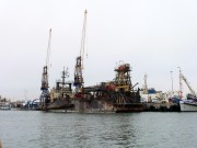 1101_108_diamond_mining_ship * 1280 x 960 * (392KB)